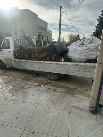 Изхвърляне на растителност 60 -260€ (корени, храсти, клони и трева) - снимка 1