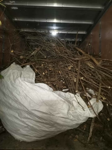 Изхвърляне на растителност 60 -260€ (корени, храсти, клони и трева) - снимка 3