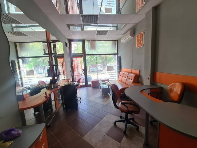 Търговски обект/фризьорски салон в кв. Училищни, град Хасково - снимка 3