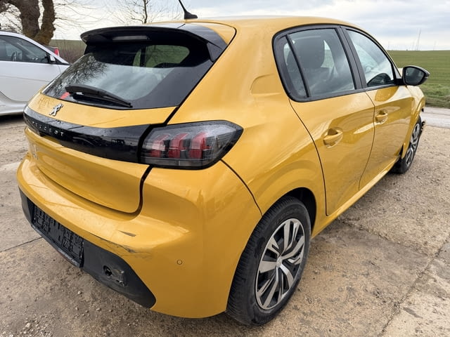 Peugeot 208 1.2 PureTech, двигател HNE, 101 кс., 6 ск., 2024г., 40000 км., евро 6D, Пежо 208 1.2 Pur - снимка 6