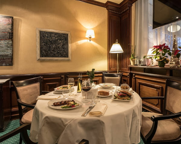 РЕСТОРАНТ МОНТЕРЕЙ – изкусително меню в изискана обстановка, city of Sofia - снимка 1