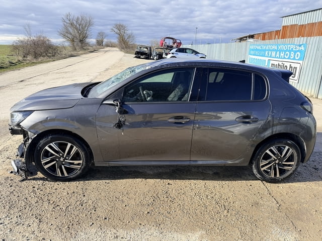 Peugeot 208 1.2 PureTech, двигател HNK, 101 кс., ск. Кутия - автоматик 8 ск. 20GTBB, 2022г., 27000 к - снимка 4