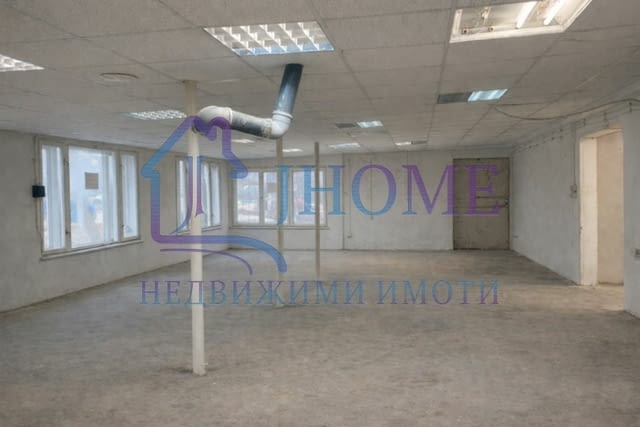 Ексклузивен търговски обект в кв. Левски - град Варна | Складове - снимка 2