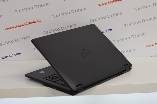 Fujitsu LifeBook E449 - 14" (1920x1080 ) FULL HD / Intel Core i3-8130U / 8GB RAM DDR4 / 256GB SSD / - снимка 6