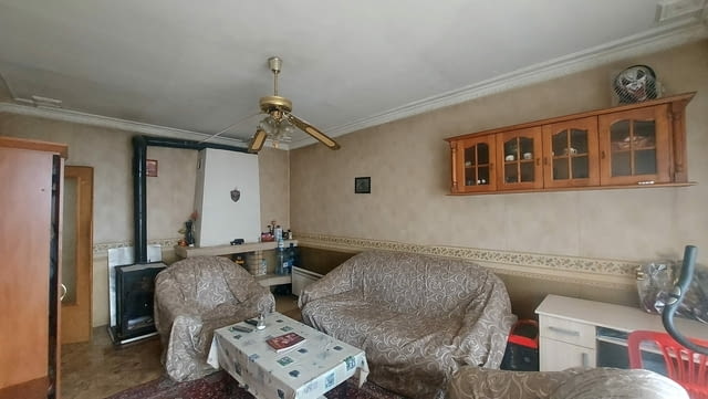 Тристаен апартамент в кв. Дружба, гр. Хасково 3-стаен, 81 м2, Панел - град Хасково | Апартаменти - снимка 1