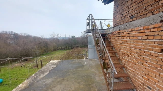 Парцел с вила в кв. Изгрев, гр. Хасково Тухла, 36 м2 - град Хасково | Къщи / Вили - снимка 3