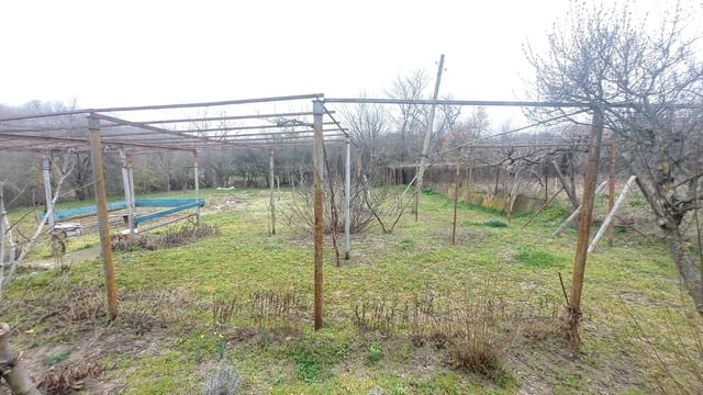 Парцел с вила в кв. Изгрев, гр. Хасково Тухла, 36 м2 - град Хасково | Къщи / Вили - снимка 12