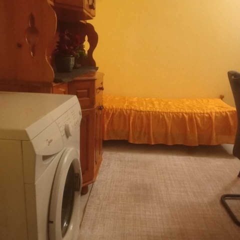 Давам под наем тристаен-2спални, хол, отделна кухня, напълно и ново обзаведен - снимка 4