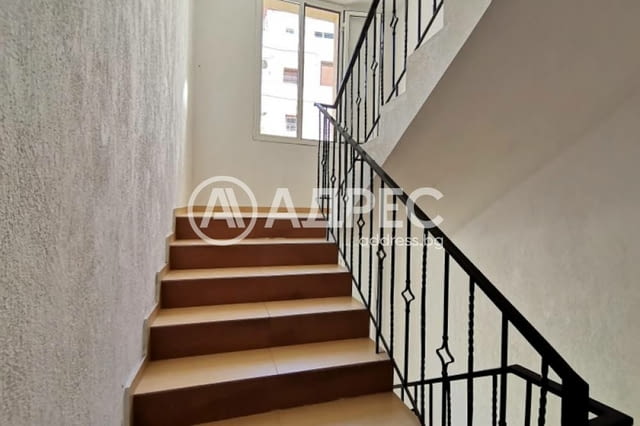 Панорамен тристаен апартамент в тухлена сграда - ж.к. Спартак, гр. Сандански - снимка 2