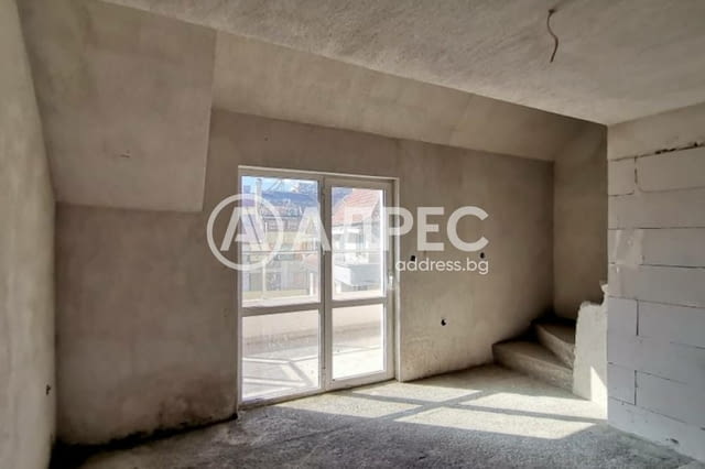 Панорамен тристаен апартамент в тухлена сграда - ж.к. Спартак, гр. Сандански - снимка 9