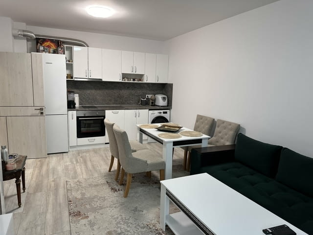 Давам луксозно обзаведен двустаен апартамент с 1 паркомясто в к.к. Св. Константин и Елена , к-с Елис - снимка 3