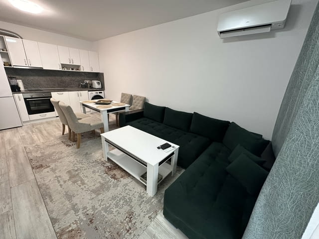 Давам луксозно обзаведен двустаен апартамент с 1 паркомясто в к.к. Св. Константин и Елена , к-с Елис - снимка 4