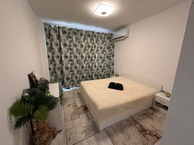 Давам луксозно обзаведен двустаен апартамент с 1 паркомясто в к.к. Св. Константин и Елена , к-с Елис - снимка 10