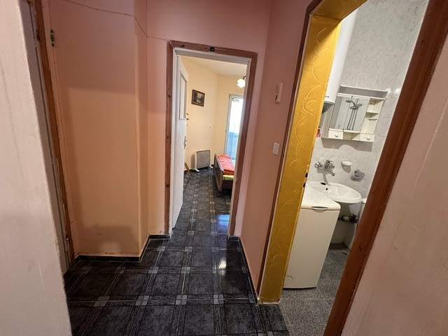 Давам под наем Двустаен апартамент -в гр. Варна , до Колхозен пазар Апартамента е на ет. 1ж / 6 , в - снимка 6