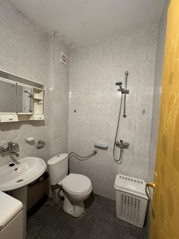 Давам под наем Двустаен апартамент -в гр. Варна , до Колхозен пазар Апартамента е на ет. 1ж / 6 , в - снимка 7