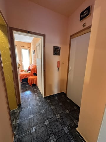 Давам под наем Двустаен апартамент -в гр. Варна , до Колхозен пазар Апартамента е на ет. 1ж / 6 , в - снимка 12