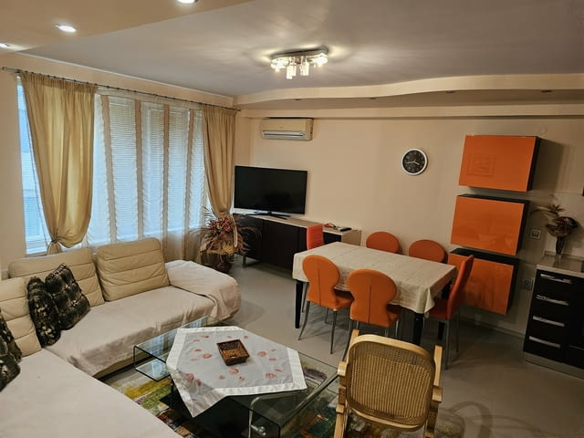 Давам под наем Тристаен апартамент -в гр. Варна - близо до Медицински Университет, Червен площад , Ч - снимка 4