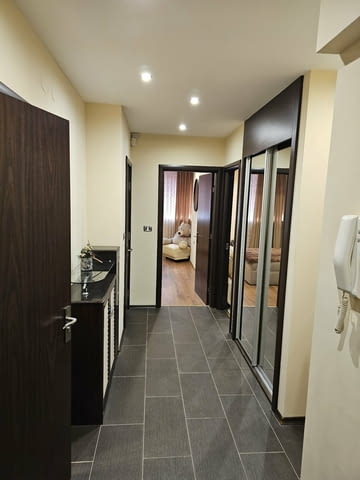 Давам под наем Тристаен апартамент -в гр. Варна - близо до Медицински Университет, Червен площад , Ч - снимка 5