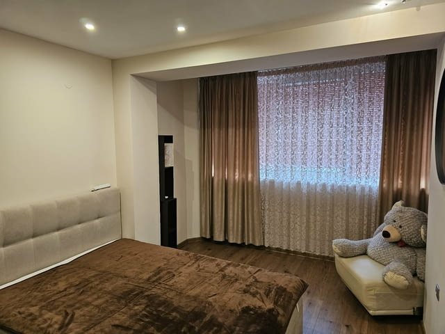 Давам под наем Тристаен апартамент -в гр. Варна - близо до Медицински Университет, Червен площад , Ч - снимка 7