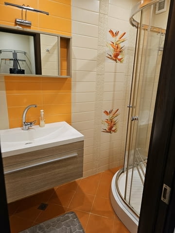 Давам под наем Тристаен апартамент -в гр. Варна - близо до Медицински Университет, Червен площад , Ч - снимка 10