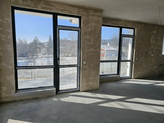 Продавам нова къща с 3 спални в м-т Траката във Варна. С АКТ 16! Къщата е с РЗП от 139 кв.м и разпол - снимка 10