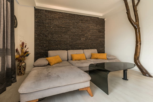 Продавам Тристаен апартамент - тип Мезонет с паркомясто -в гр. Варна - кв. Левски , зад ресторант Ам - снимка 9