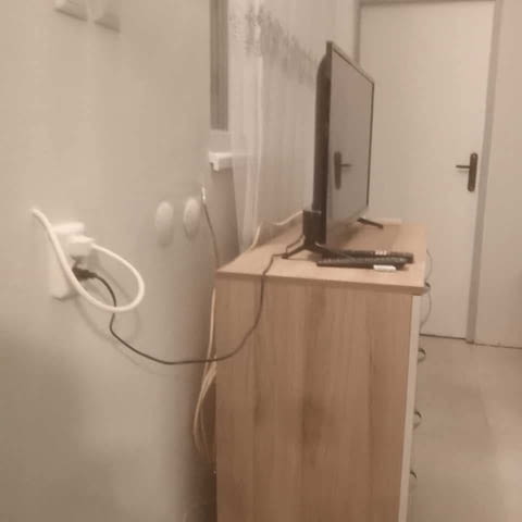 Давам под наем тристаен-2спални, хол отделна кухня НАПЪЛНО И НОВО ОБЗАВЕДЕН -до ВМИ в Ц - снимка 11