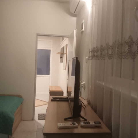 Давам под наем тристаен-2спални, хол отделна кухня НАПЪЛНО И НОВО ОБЗАВЕДЕН -до ВМИ в Ц - снимка 12