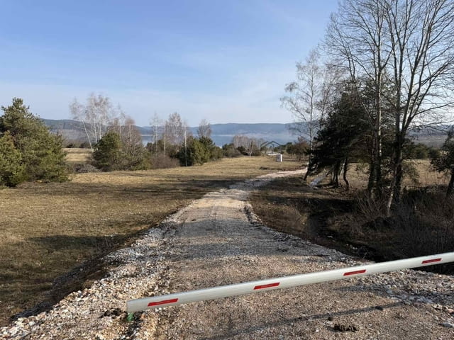 Парцели в регулация на язовир Батак 743 м2 - град Пловдив | Парцели / Земя - снимка 1