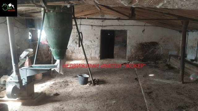 Животновъдна ферма - село Балканци, град Велико Търново | Производствени Сгради - снимка 6