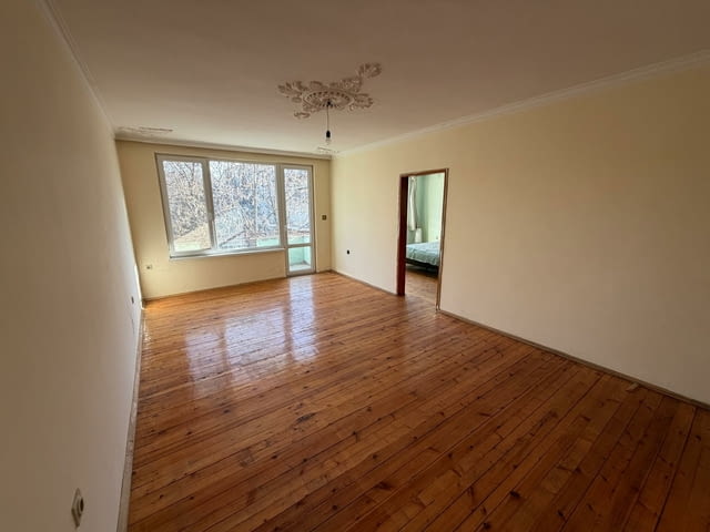 Тристаен, тухлен, с таван, мазе и възможност за ГАРАЖ, Сухата река - снимка 3