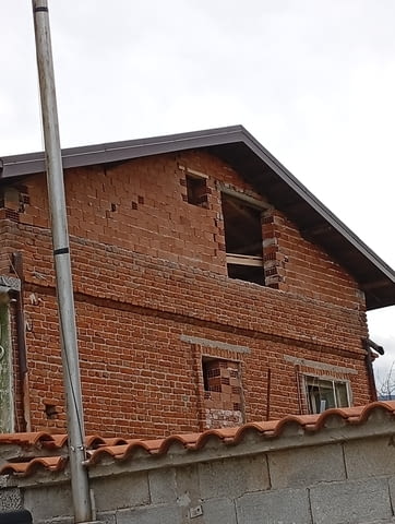 Ремонтни дейности - град Драгоман | Покриви / Саниране / Изолации - снимка 1