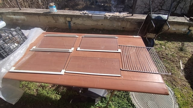 Стъклени рафтове за хладилник 3+1бр 47, 5 /30, 5см safety glass и решетка - снимка 1