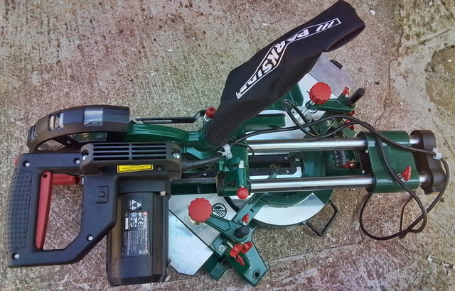 Циркуляр пендула Parkside PKZS 2000 A1 - град Самоков | Машини / Съоръжения - снимка 4