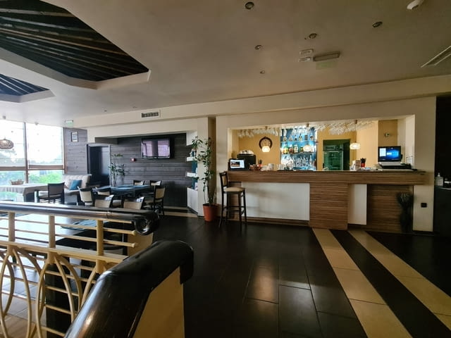 Търговски комплекс в Южна индустриална зона гр. Хасково, град Хасково | Заведения - снимка 2