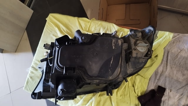 Фар за BMW 3 Series E90 Touring E91 (09.2005 - 06.2008) - десен - снимка 3