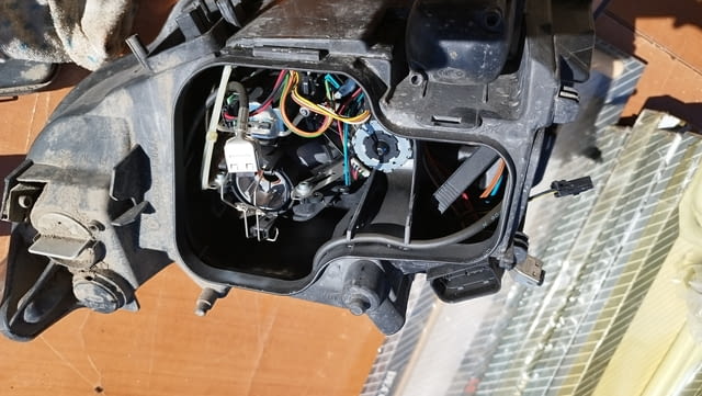 Фар за BMW 3 Series E90 Touring E91 (09.2005 - 06.2008) - десен - снимка 4