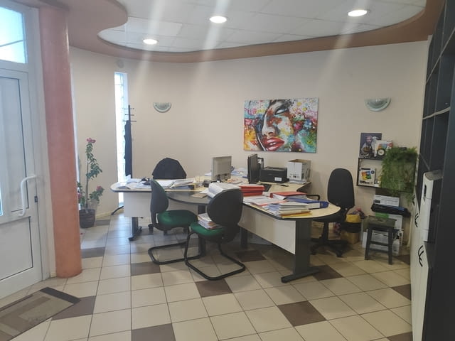 Продавам /давам под наем/ офис в центъра на гр. Шумен, city of Shumen | Offices - снимка 3