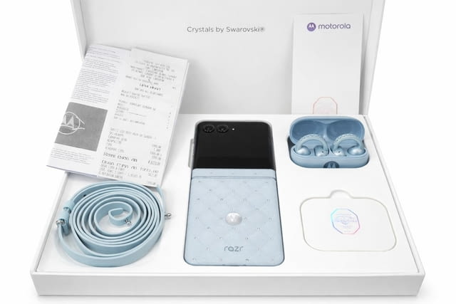 Телефон Moto Razr 60 Swarovski 256GB - град Велико Търново | Смартфони - снимка 1