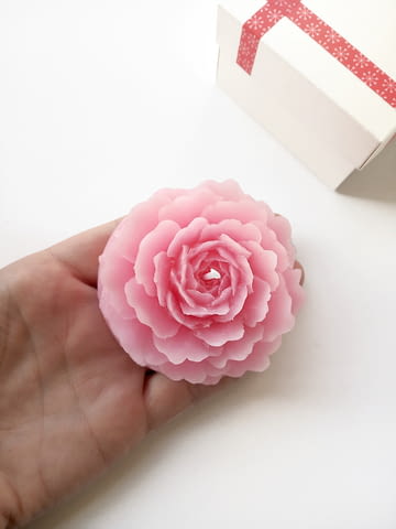 Декоративни свещи рози от 4 бр., ръчно отляти, за романтична обстановка - снимка 3