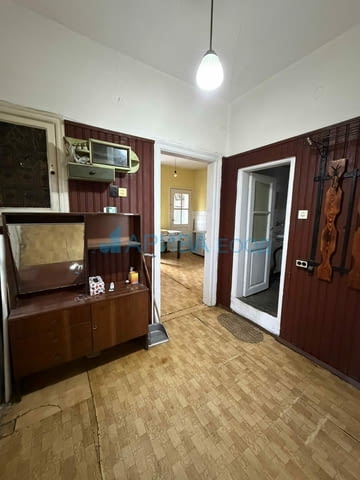 Етаж от къща с двор и механа в Хасково, кв. Училищни, град Хасково | Къщи / Вили - снимка 4