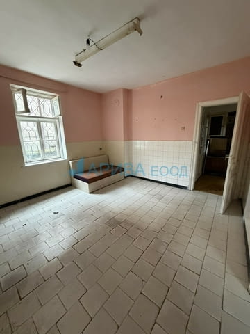 Етаж от къща с двор и механа в Хасково, кв. Училищни, град Хасково | Къщи / Вили - снимка 5