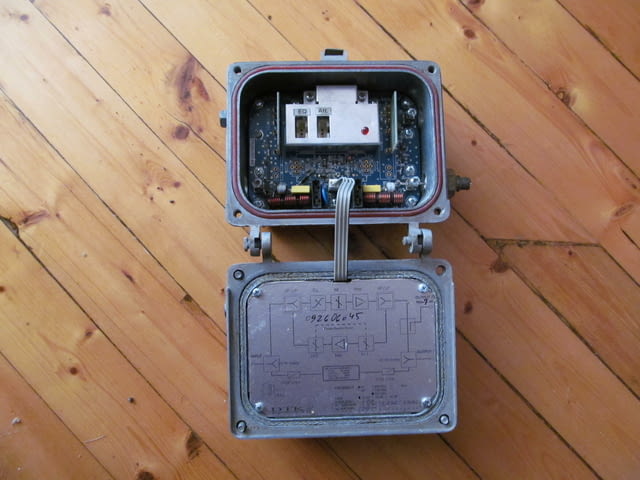 Усилвател за кабелна телевизия херметическа кулия монтаж външен изолиран устойчив кутия телевизор - снимка 2