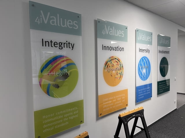 Изработка на рекламни, светещи, фирмени и неонови табели, град София | Рекламни - снимка 11