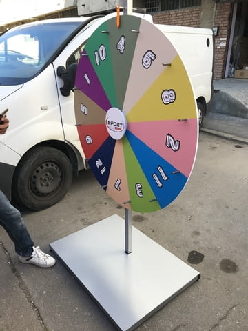 Интериорна реклама, Фототапети, Стелажи и Колело на късмета, град София | Рекламни - снимка 7