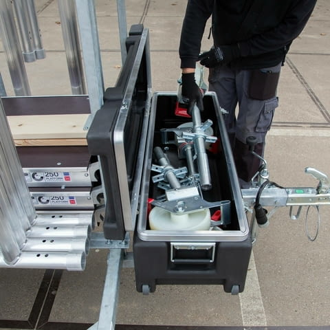 Заключващо се ремарке със Скеле - град Велико Търново | Ремаркета / Фургони - снимка 5