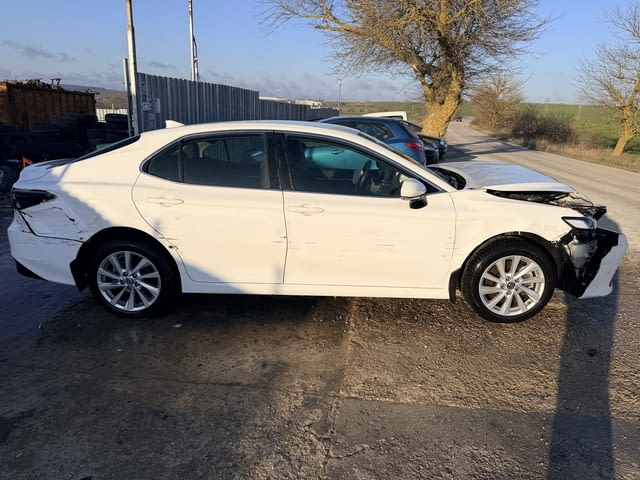 Toyota Camry 2.5 Hybrid AXVH71, двигател A25A-FXS, 218 кс., автоматик, 34 000 км., 2023 г, Тойота Ка - снимка 3