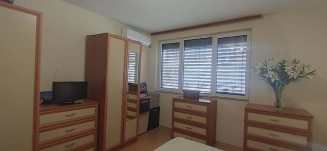 Продаваме триетажна къща в гр. Пловдив 3-етажна, Тухла, 505 м2 - град Пловдив | Къщи / Вили - снимка 9