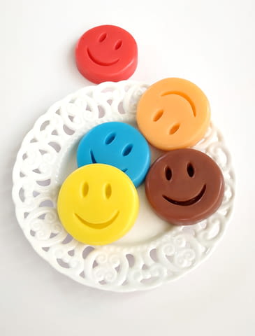 Ароматни глицеринови мини сапунчета емотикони, 10 броя в комплект от atelierabcarving.com/ - снимка 4