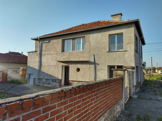 Продавам къща в село Милево 2-floor, Brick, 250 m2 - village Milеvo | Houses & Villas - снимка 1